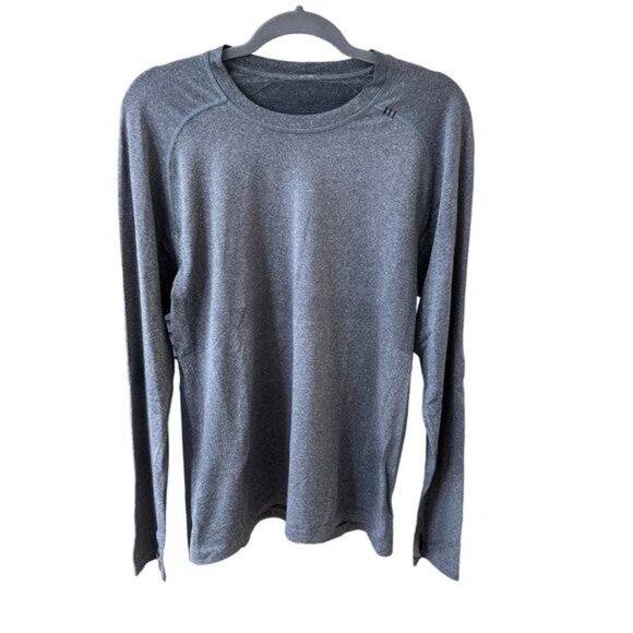 Lululemon Men's Long Sleeved Athletic Tee Size Medium - Picture 1 of 7